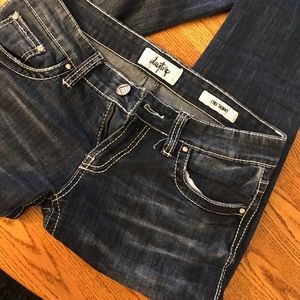 Women’s buckle jeans